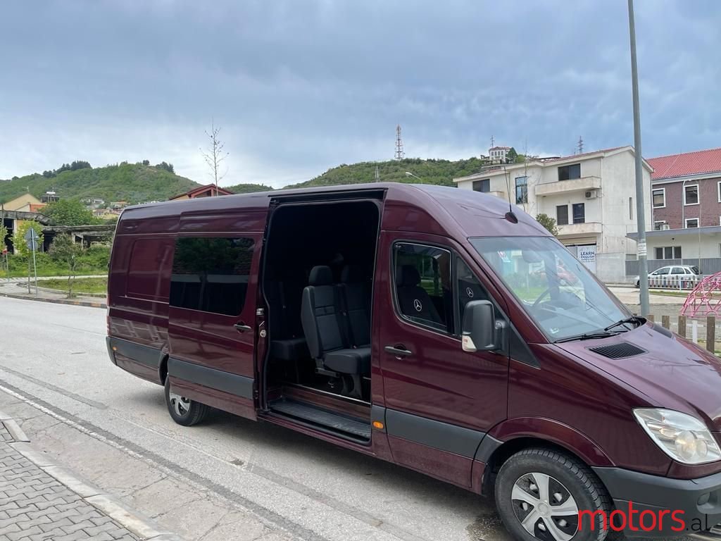 2009' Mercedes-Benz 300 photo #3