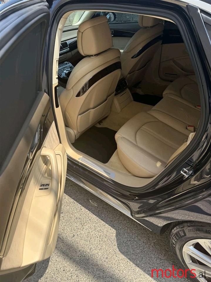 2012' Audi A8 photo #4