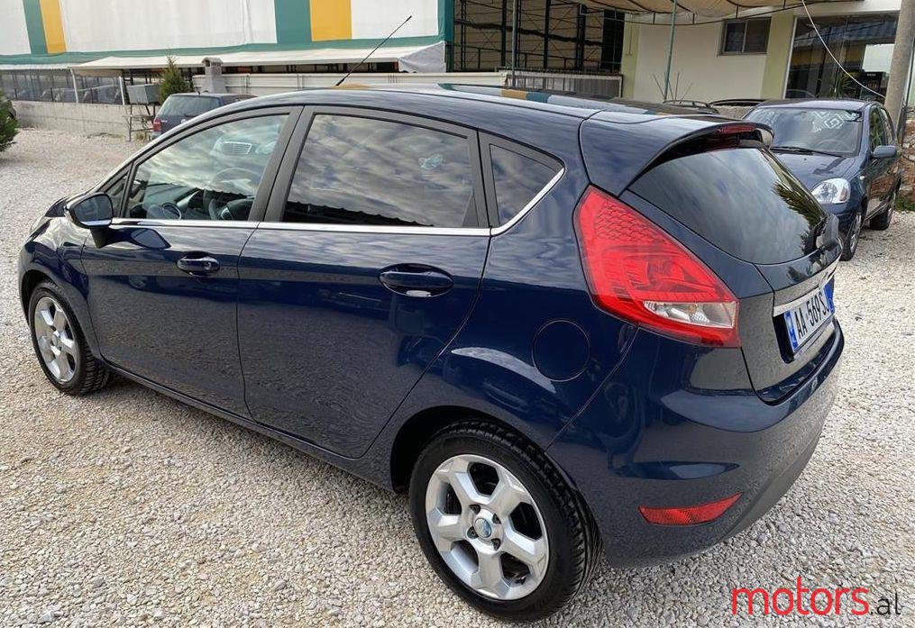 2011' Ford Fiesta photo #1