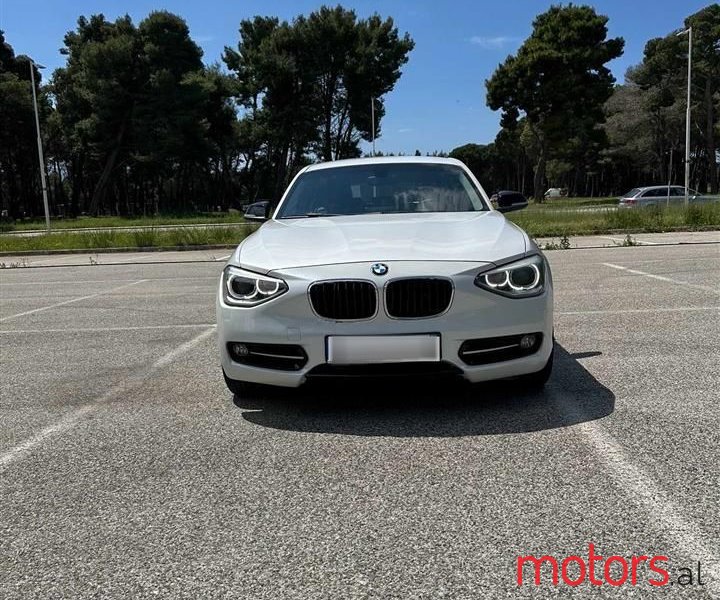 2013' BMW 118 photo #3