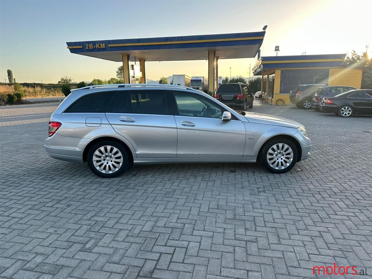 2009' Mercedes-Benz C 180 photo #4