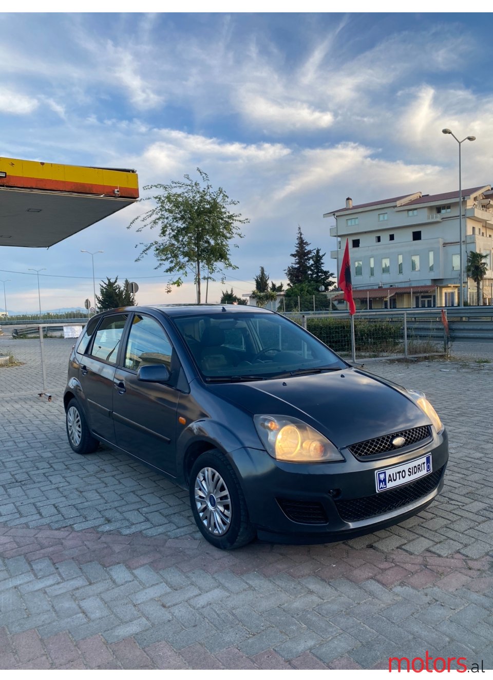 2006' Ford Fiesta photo #2