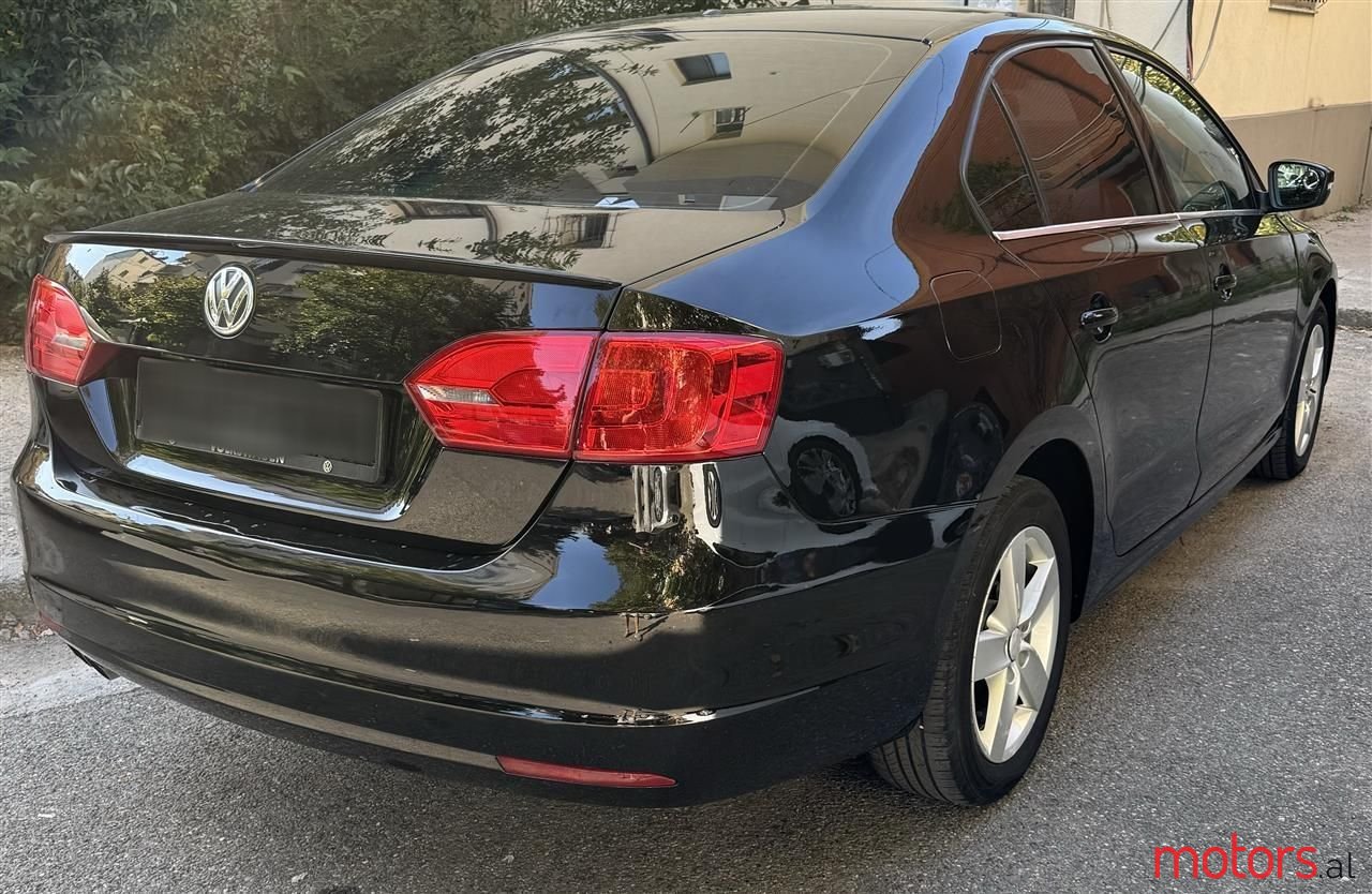 2014' Volkswagen Jetta photo #4