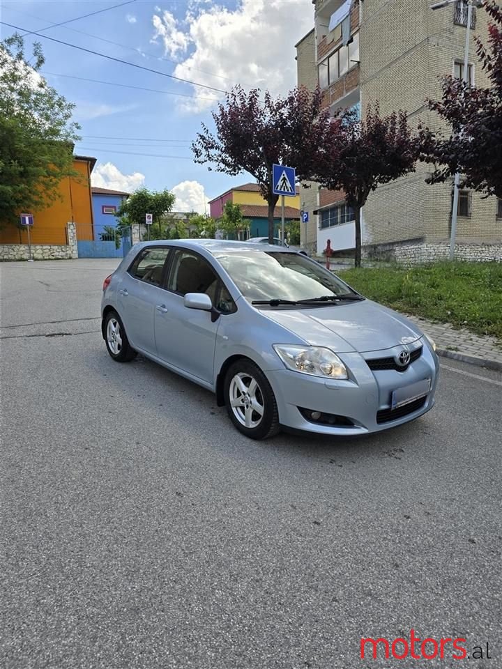 2008' Toyota Auris photo #1