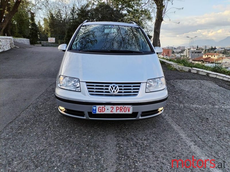 2007' Volkswagen Sharan photo #2