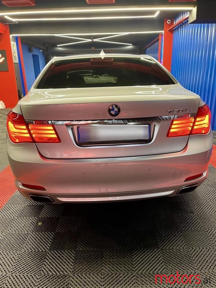 2010' BMW 750 photo #6