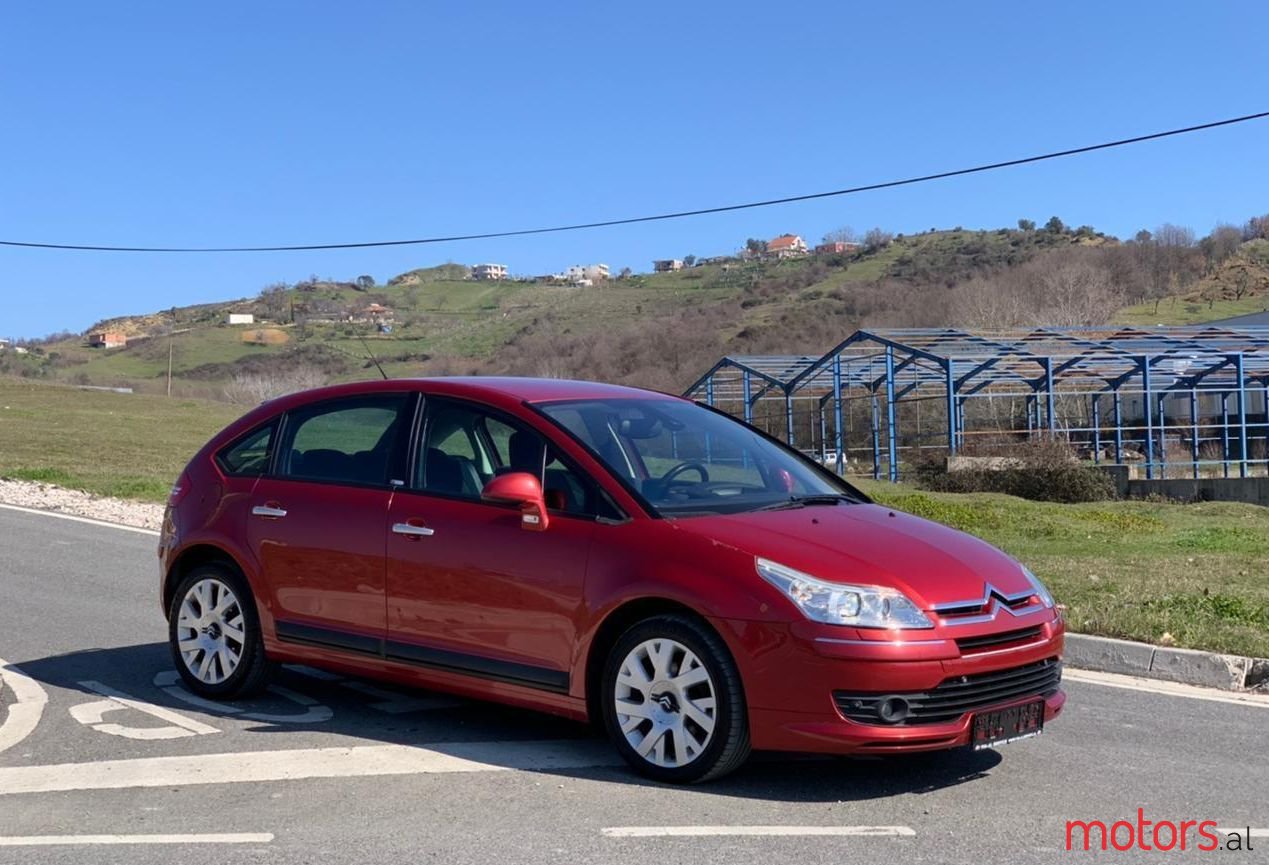 2008' Citroen C4 photo #1