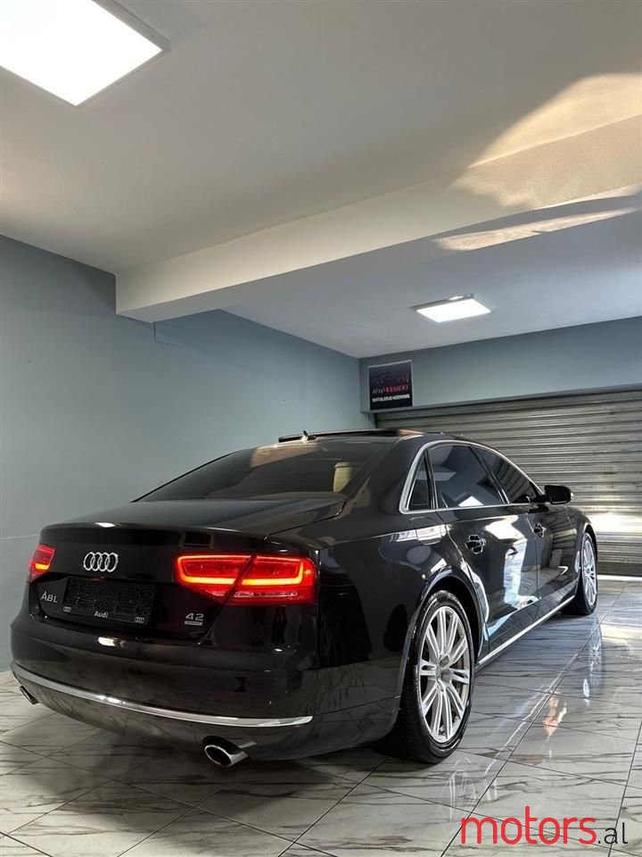 2011' Audi A8 photo #6