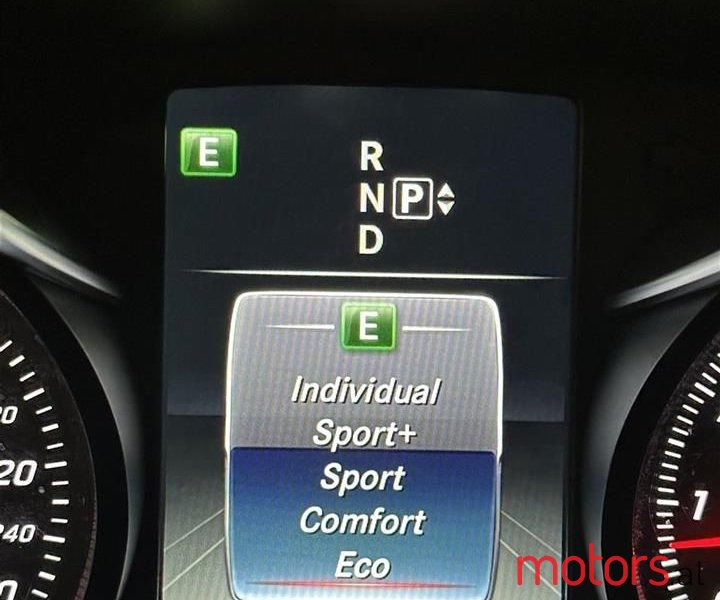 2015' Mercedes-Benz C 300 photo #2