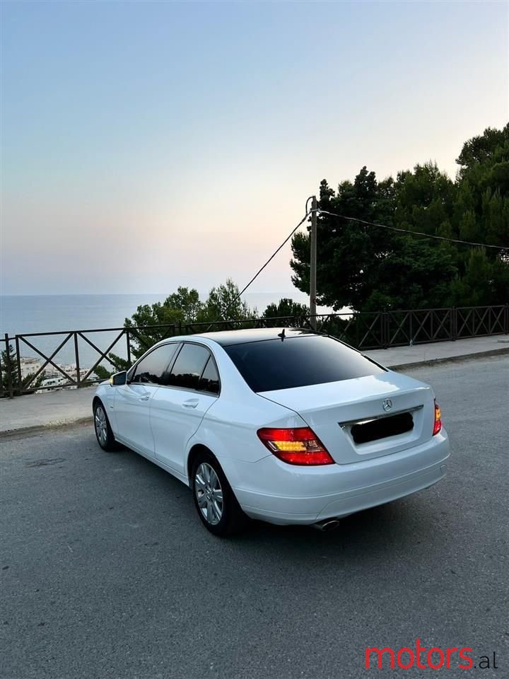 2010' Mercedes-Benz C 220 photo #4