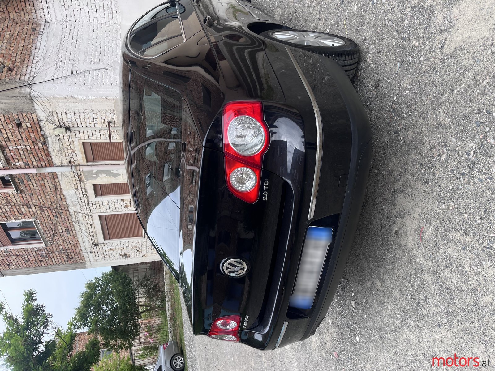 2005' Volkswagen Passat photo #3