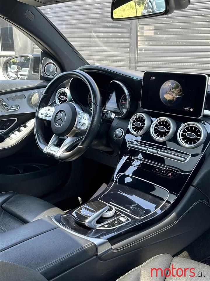 2017' Mercedes-Benz GLC 220 photo #5