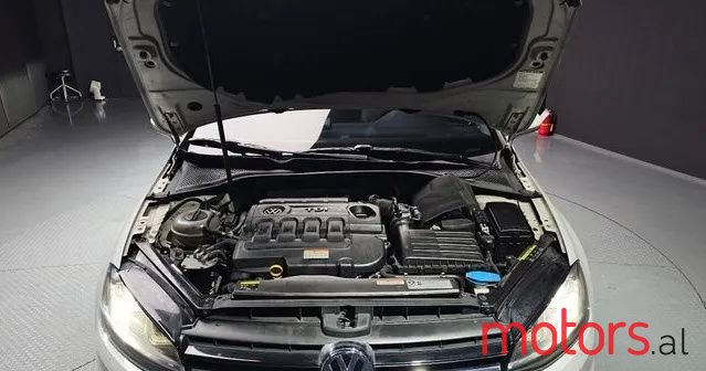 2014' Volkswagen Golf photo #3