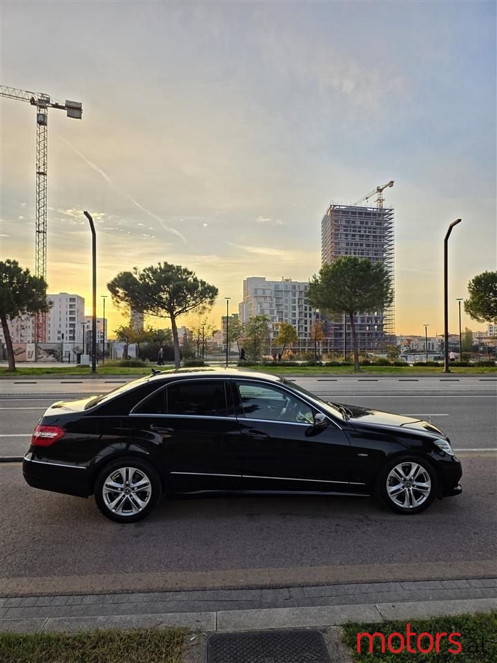 2010' Mercedes-Benz E 220 photo #4