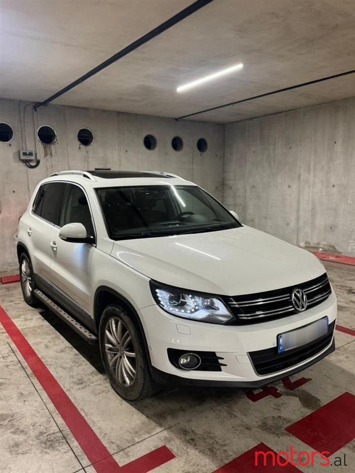 2014' Volkswagen Tiguan photo #3