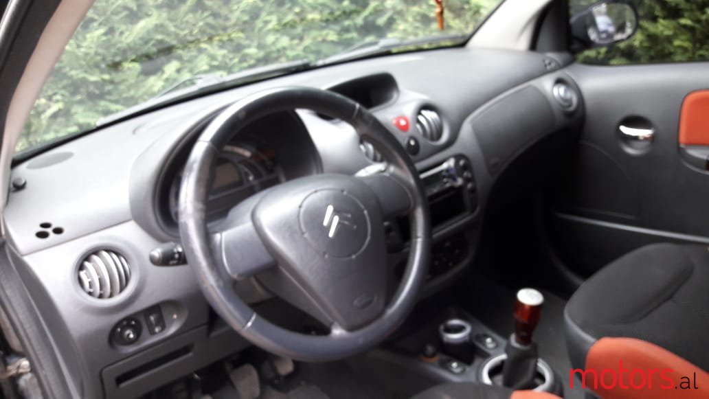 2004' Citroen C2 photo #2