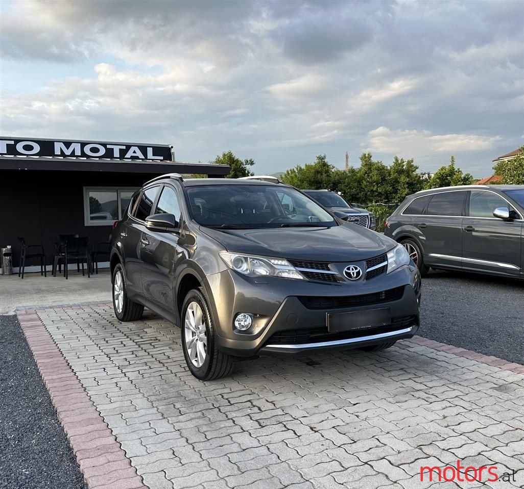 2013' Toyota RAV4 photo #3