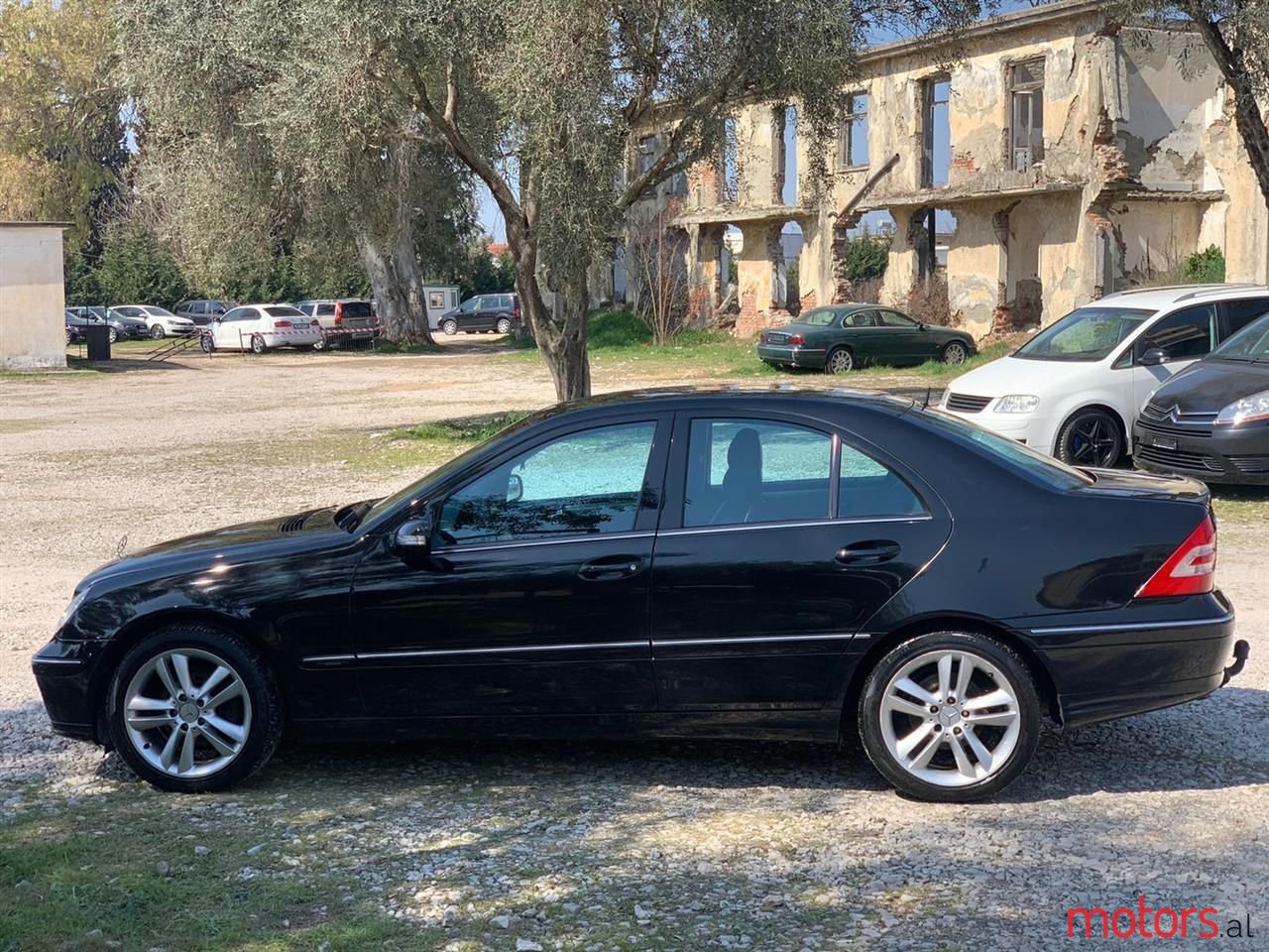 2006' Mercedes-Benz 220 photo #2