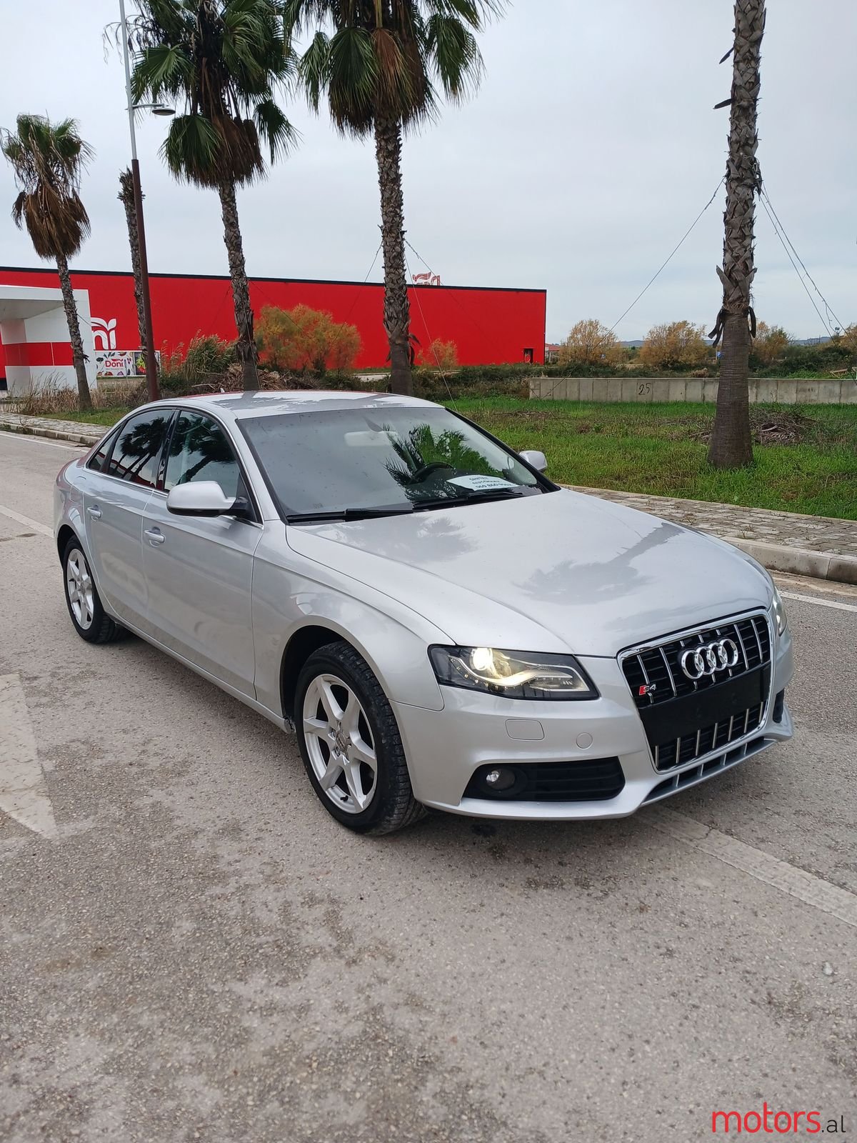 2010' Audi A4 photo #2