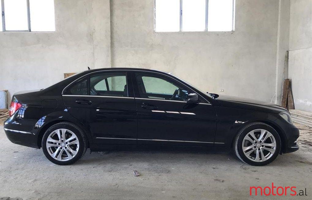 2012' Mercedes-Benz C 200 photo #1