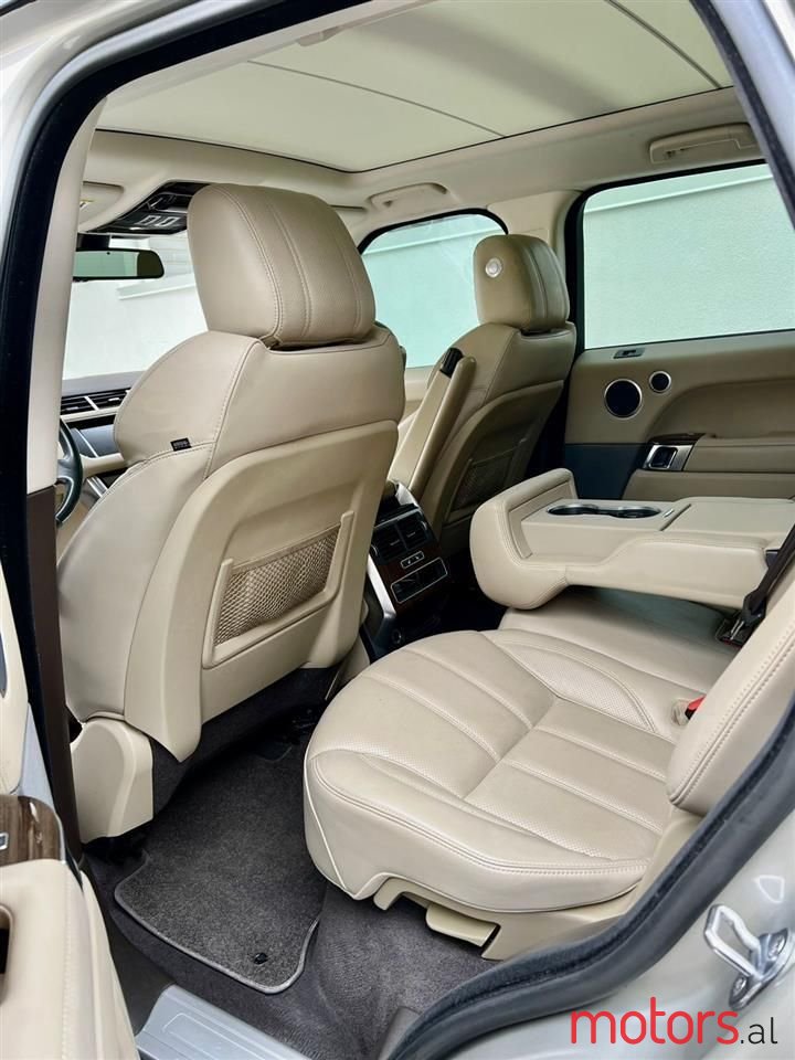 2016' Land Rover Range Rover Sport photo #4