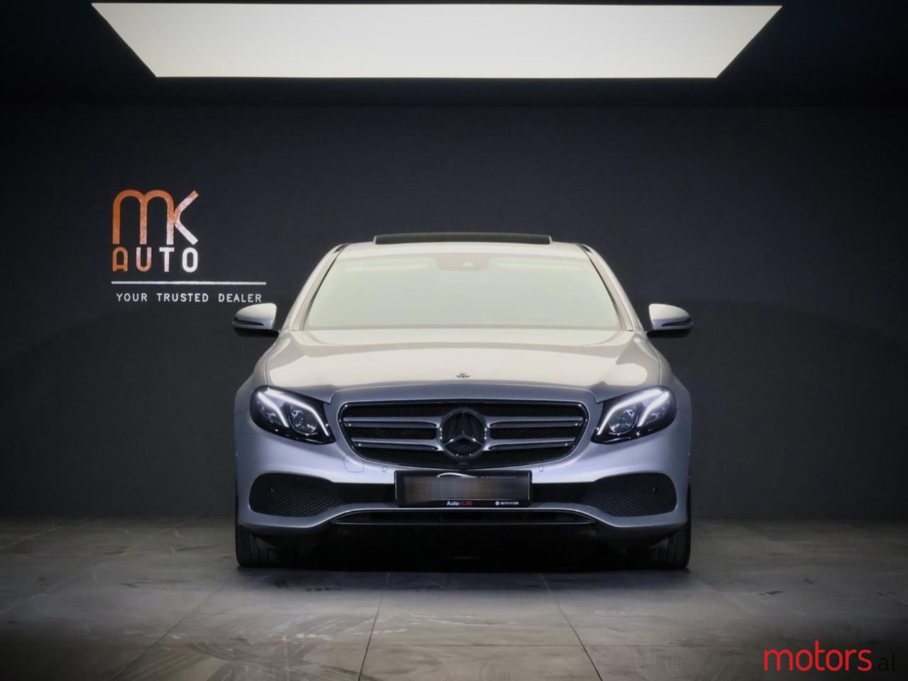 2017' Mercedes-Benz E 220 photo #1