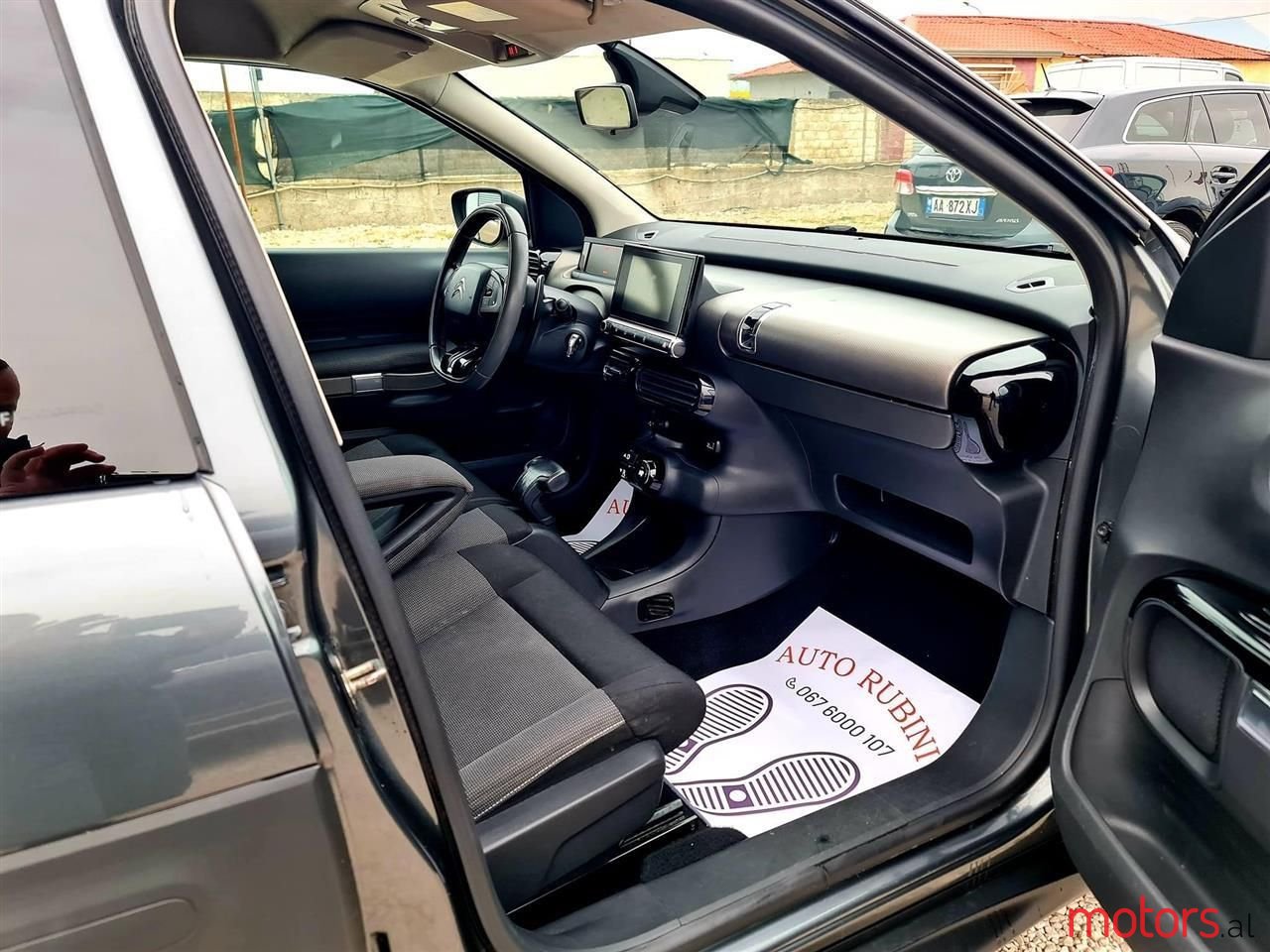 2015' Citroen C4 photo #6