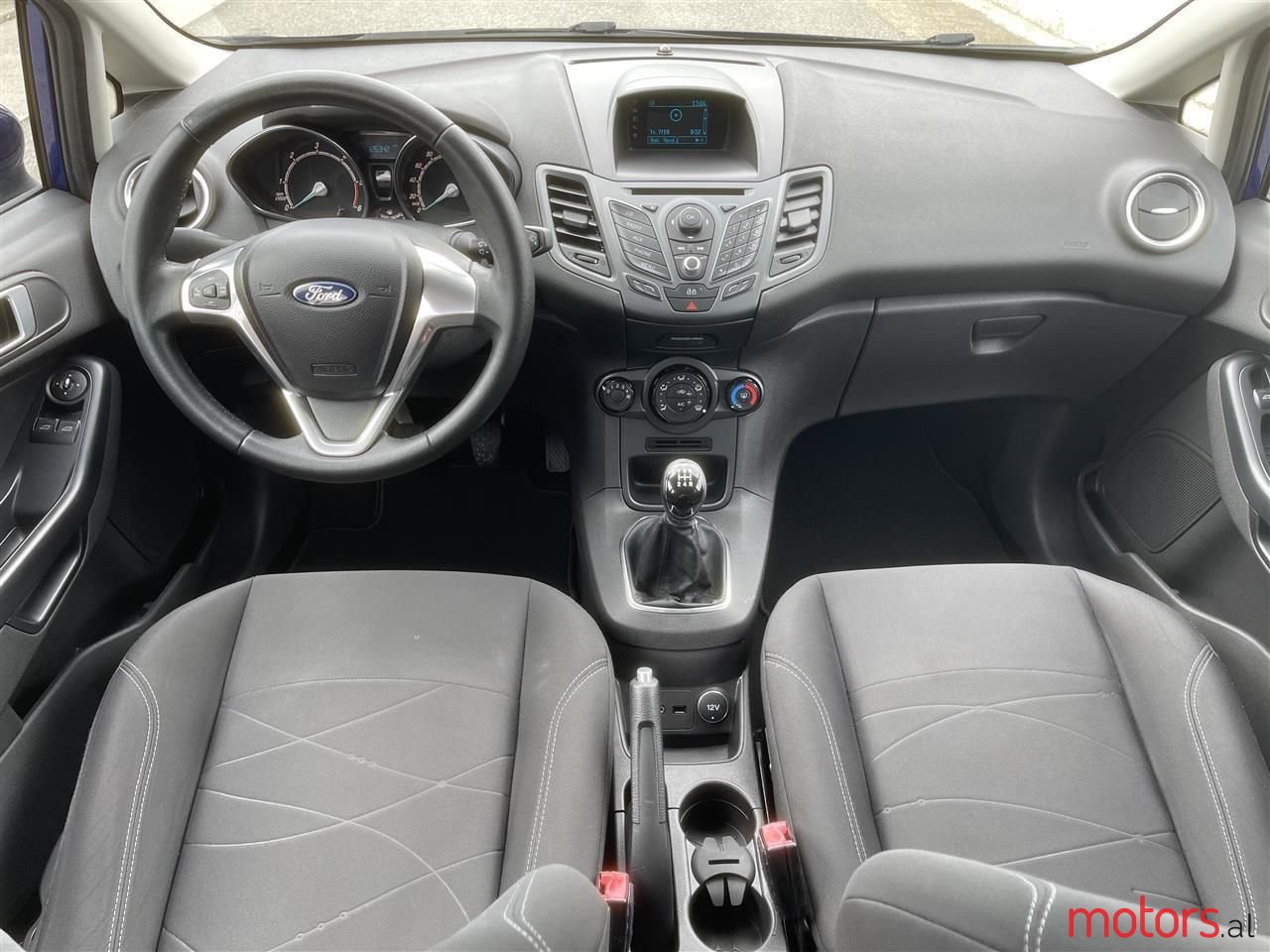 2015' Ford Fiesta photo #5