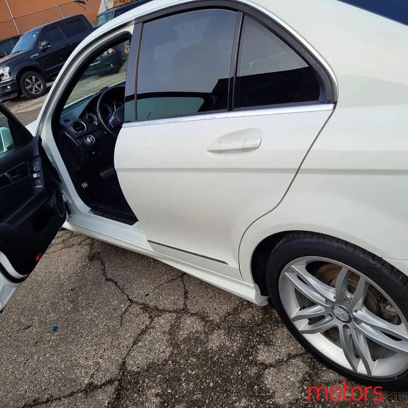 2015' Mercedes-Benz 350 photo #4