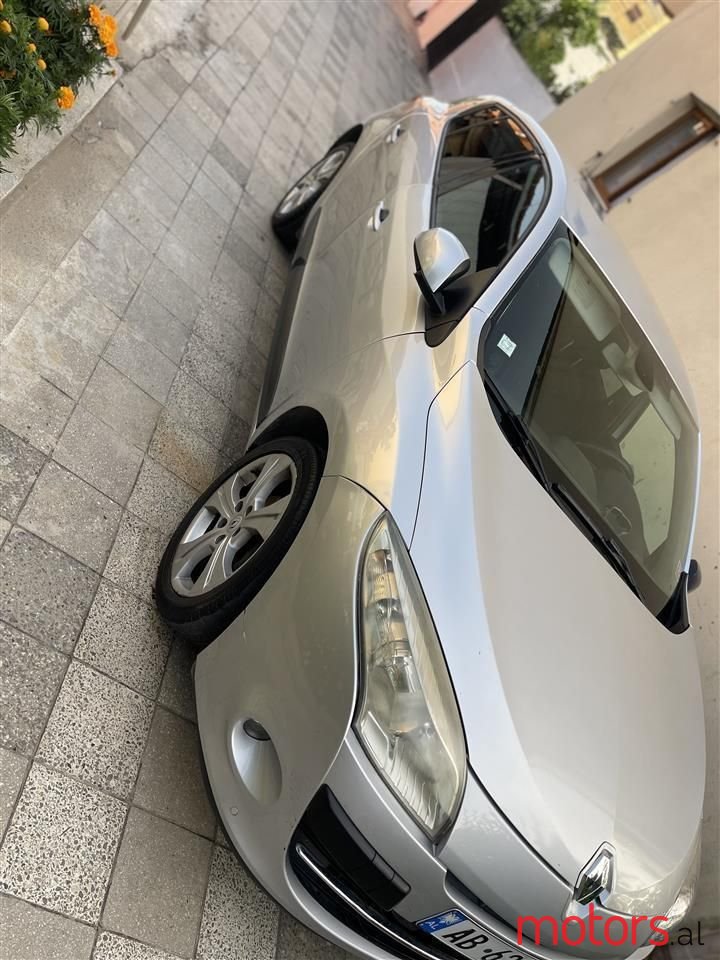 2010' Renault Megane photo #3