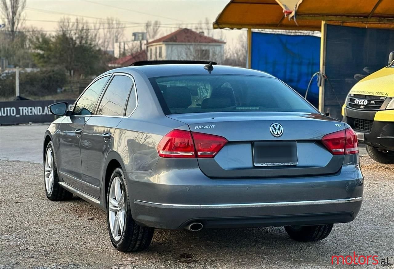 2015' Volkswagen Passat photo #5