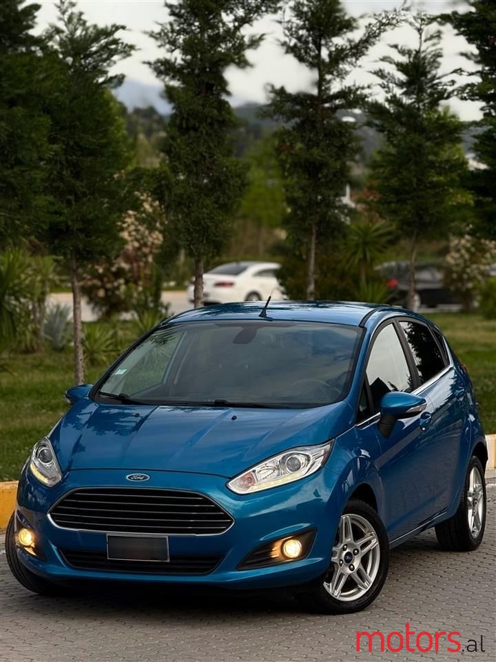 2013' Ford Fiesta photo #1