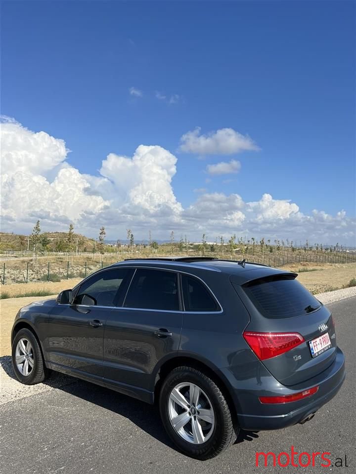 2010' Audi Q5 photo #5