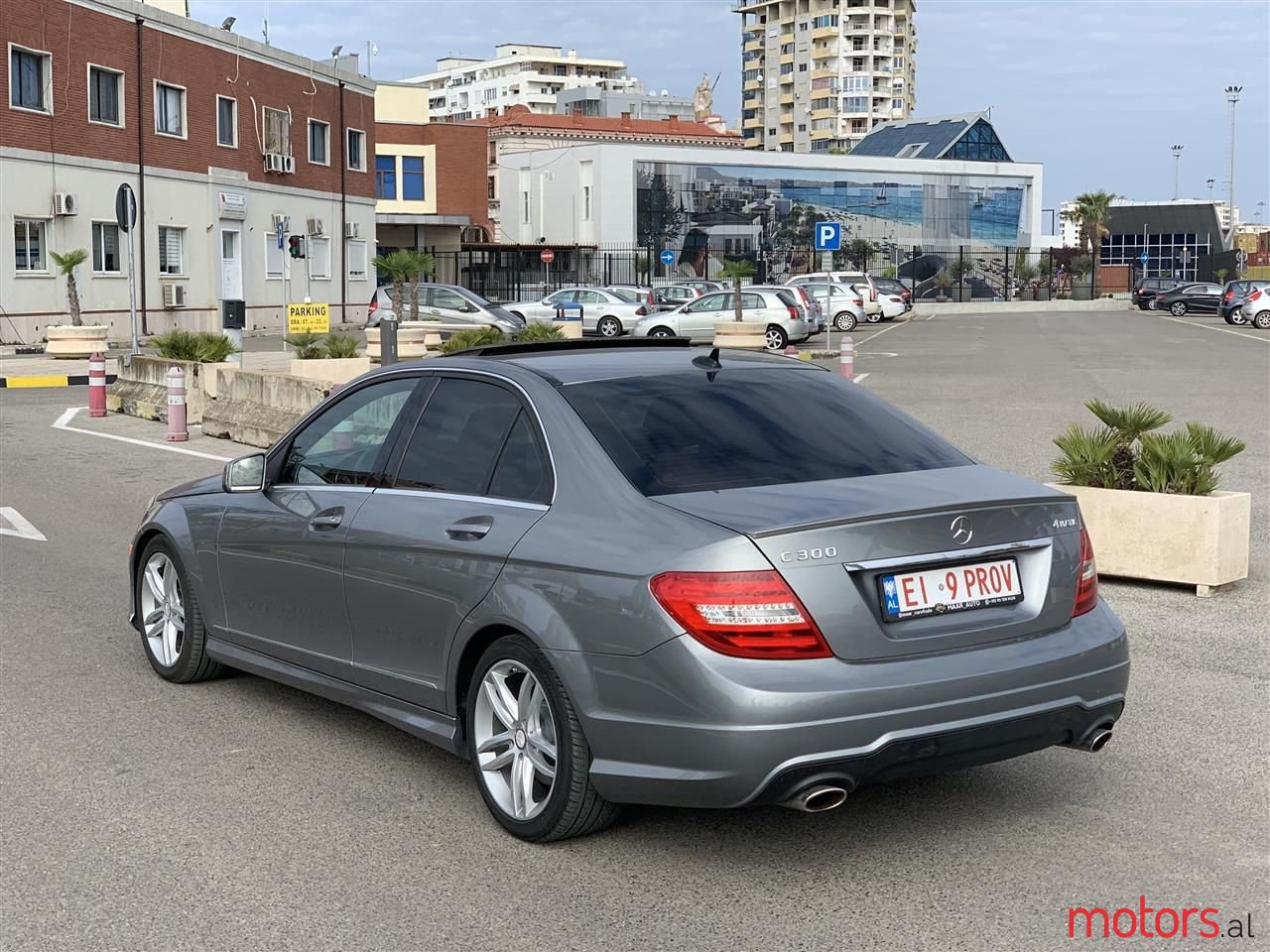 2012' Mercedes-Benz C 300 photo #6