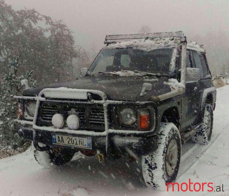 1990' Nissan Patrol photo #1