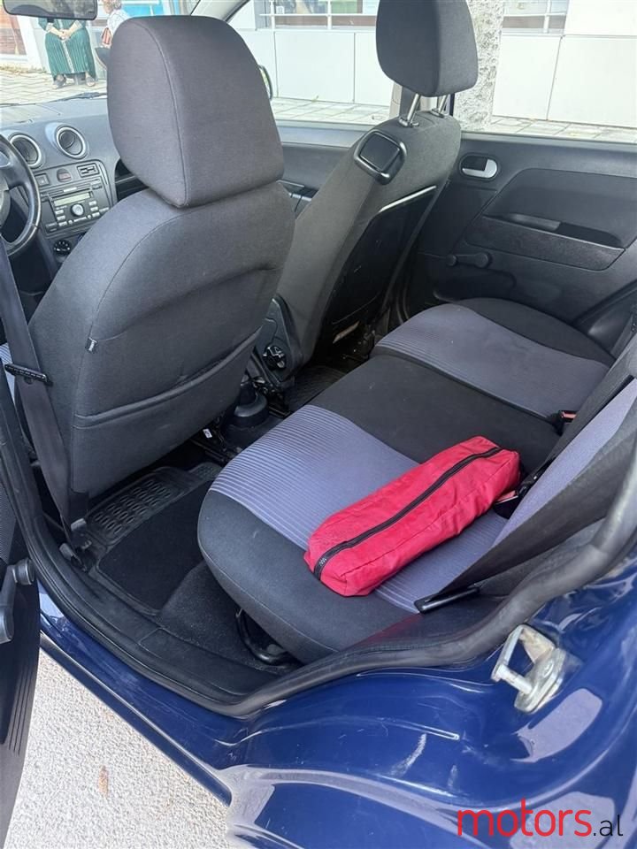 2010' Ford Fusion photo #2