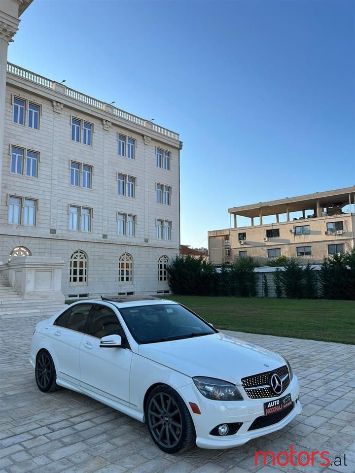 2010' Mercedes-Benz C 300 photo #3