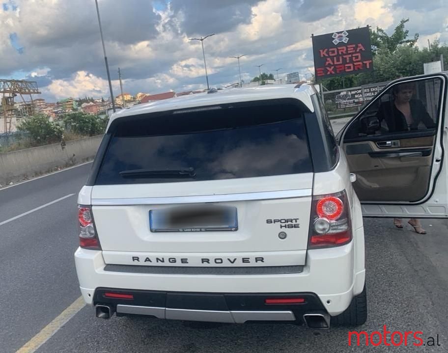 2011' Land Rover Range Rover Sport photo #3