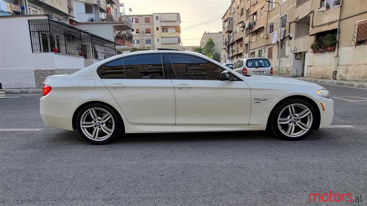 2011' BMW 535 photo #3