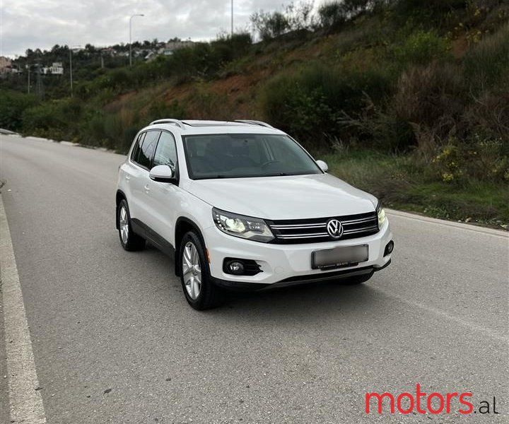 2013' Volkswagen Tiguan photo #3