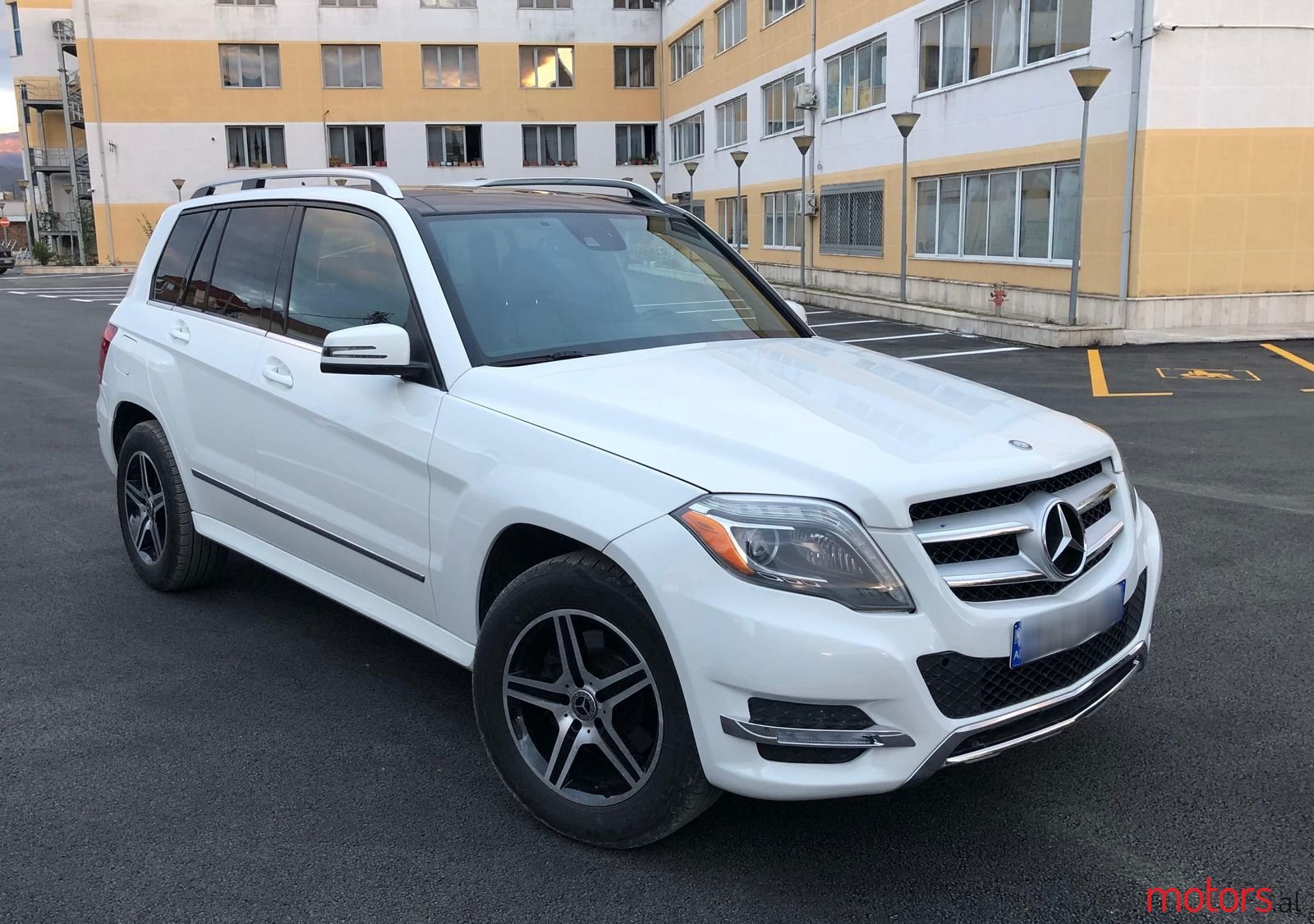 2015' Mercedes-Benz GLK 250 photo #1
