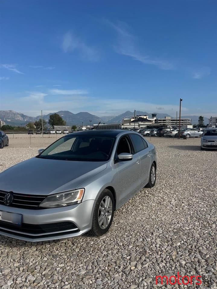 2016' Volkswagen Jetta photo #3