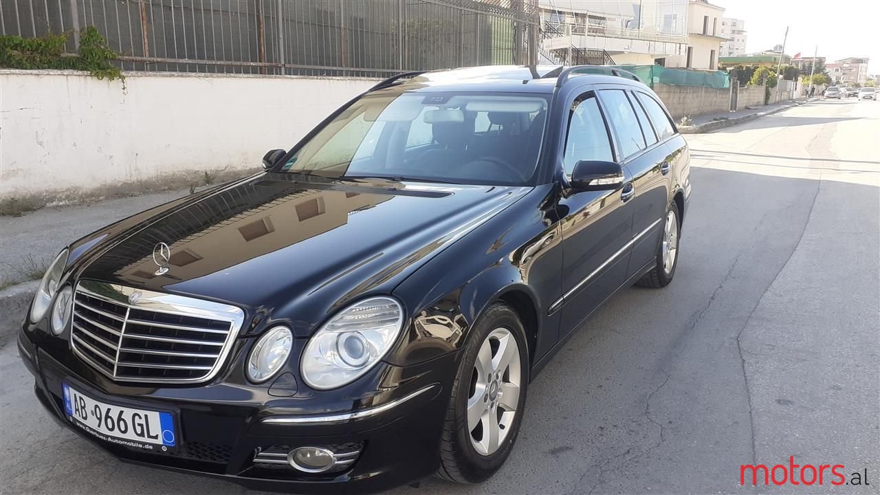2007' Mercedes-Benz E 220 photo #1