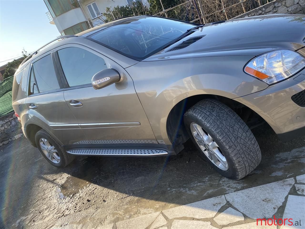 2008' Mercedes-Benz 320 photo #5