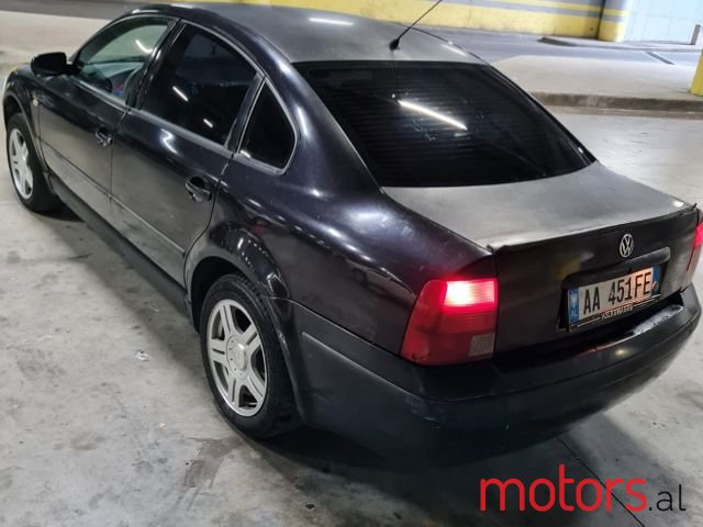 2000' Volkswagen Passat photo #4