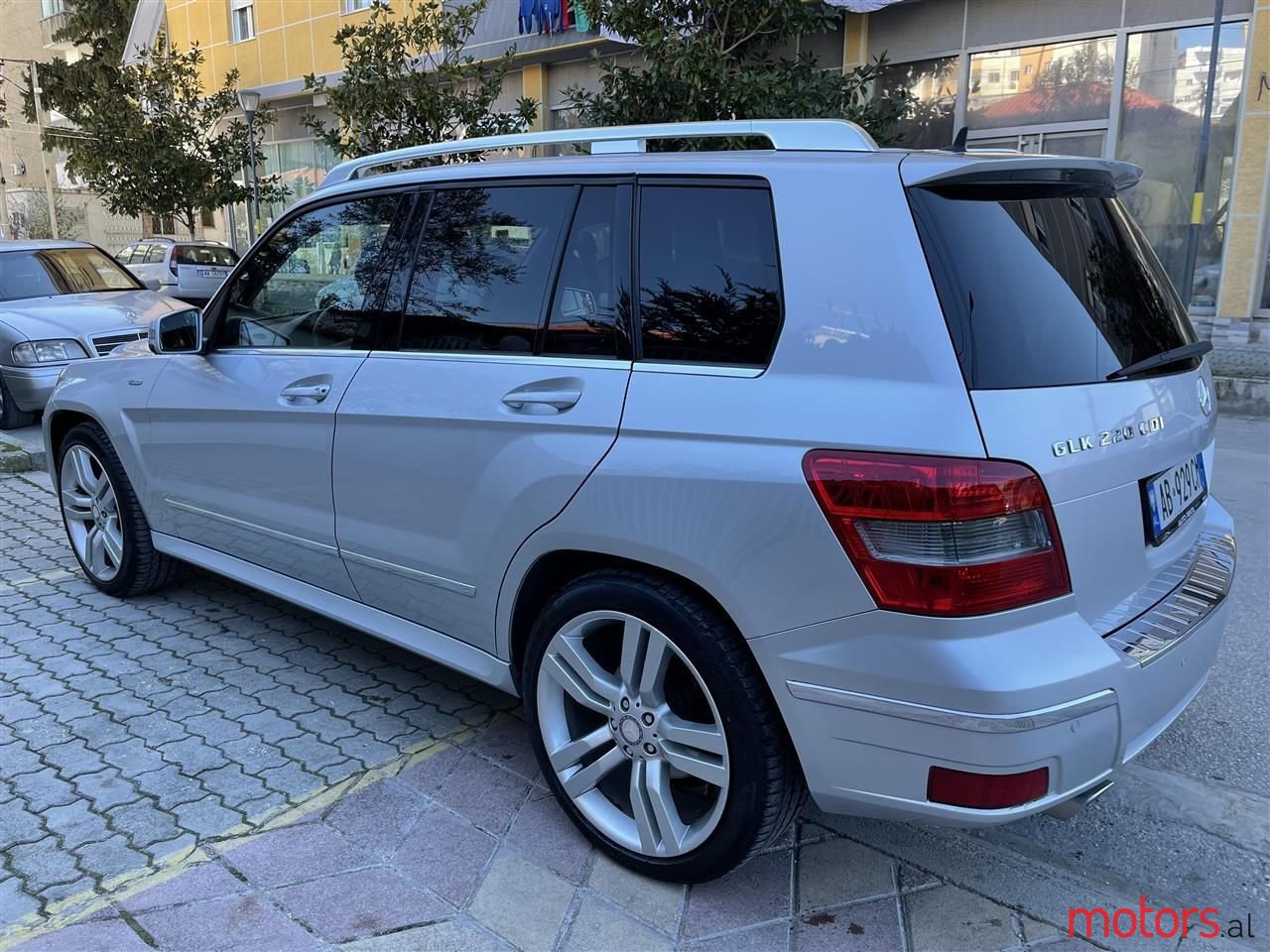 2011' Mercedes-Benz 220 photo #5