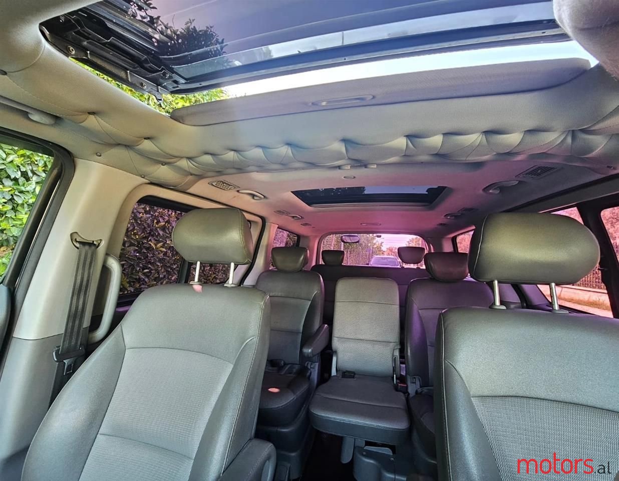 2012' Hyundai H-1 Starex photo #5