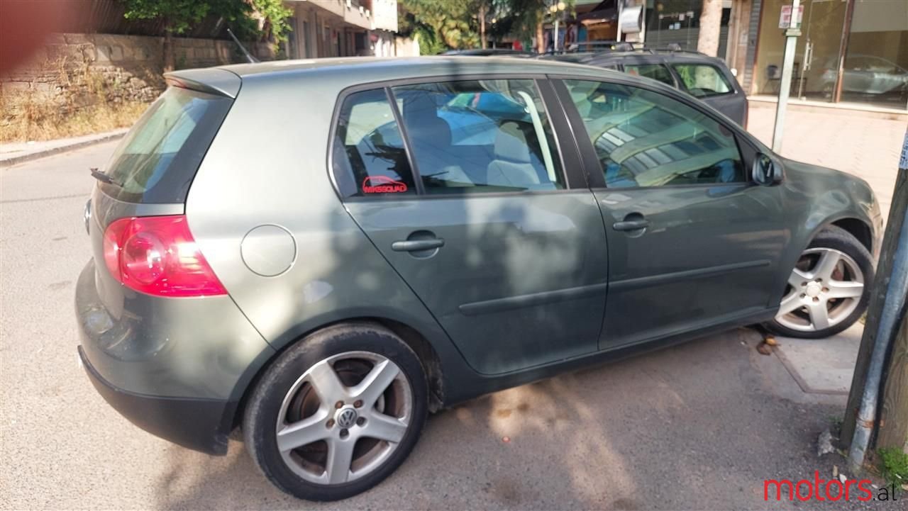 2008' Volkswagen Golf photo #2