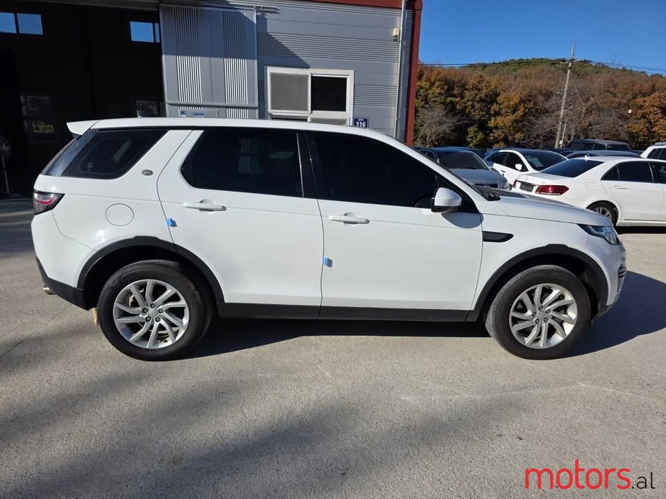 2017' Land Rover Discovery Sport photo #4