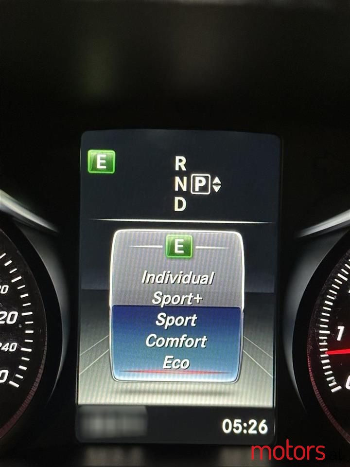 2015' Mercedes-Benz C 300 photo #2